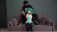 あなたはラテックスコスプレイヤー それともトイ ドッグ
